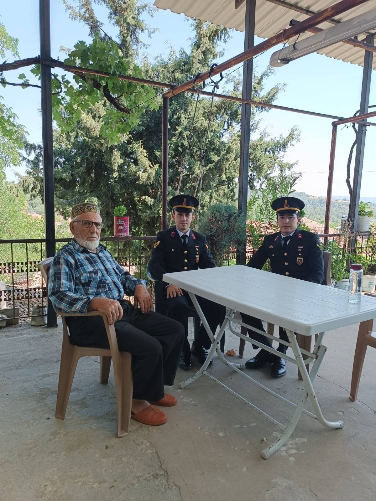 Ege'de Şehit Ve Gazi Aileleri Yalnız Bırakılmadı (1)