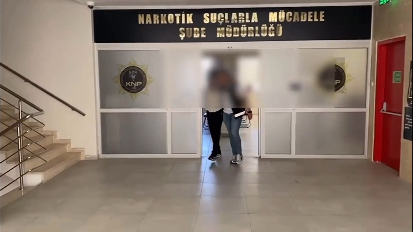 Ege’de Uyuşturucu Operasyonu 2 Tutuklam (3)