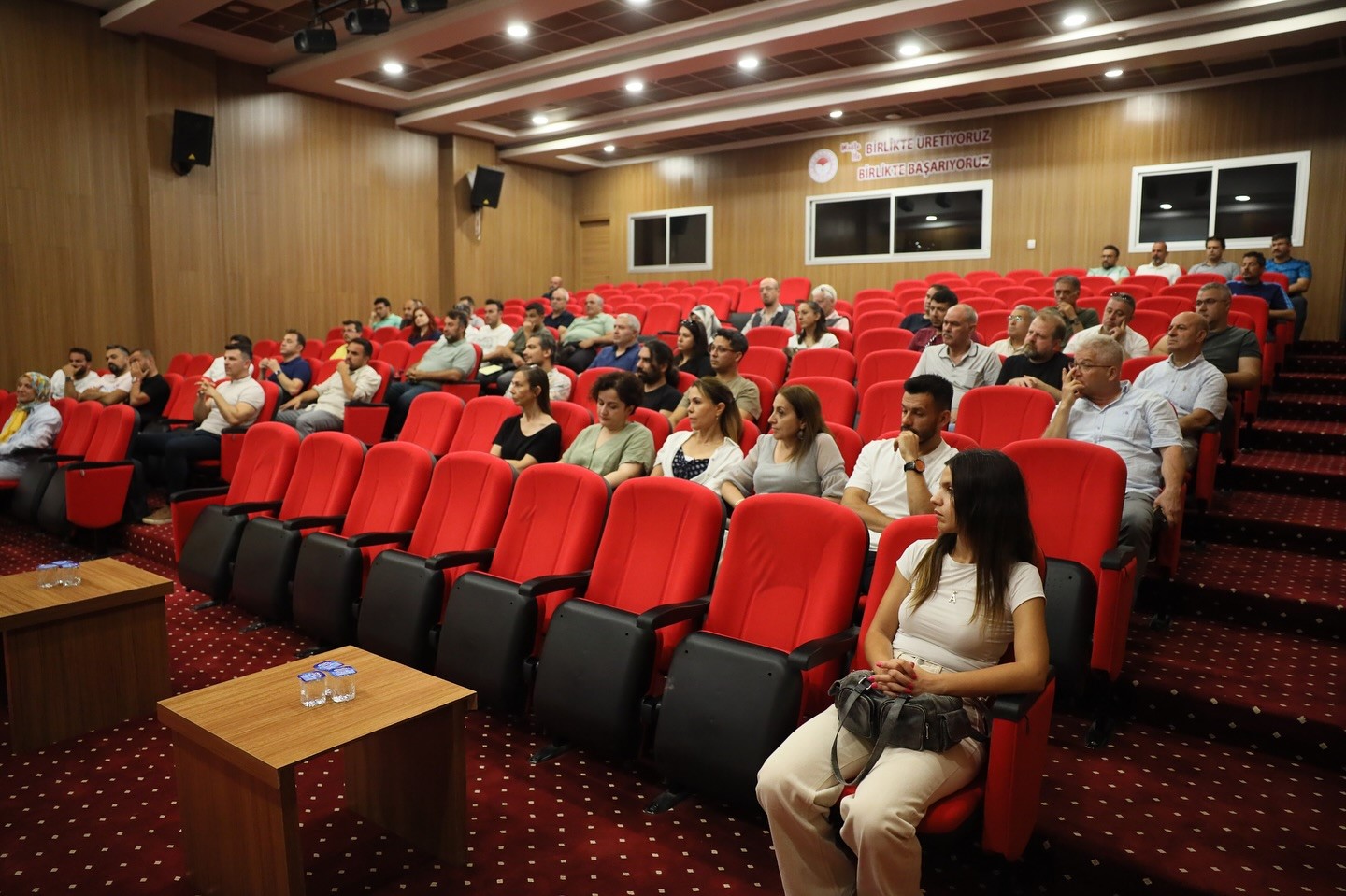 Ege’de Veteriner Hekimlere Bilgilendirme Toplantısı Düzenlendi (4)
