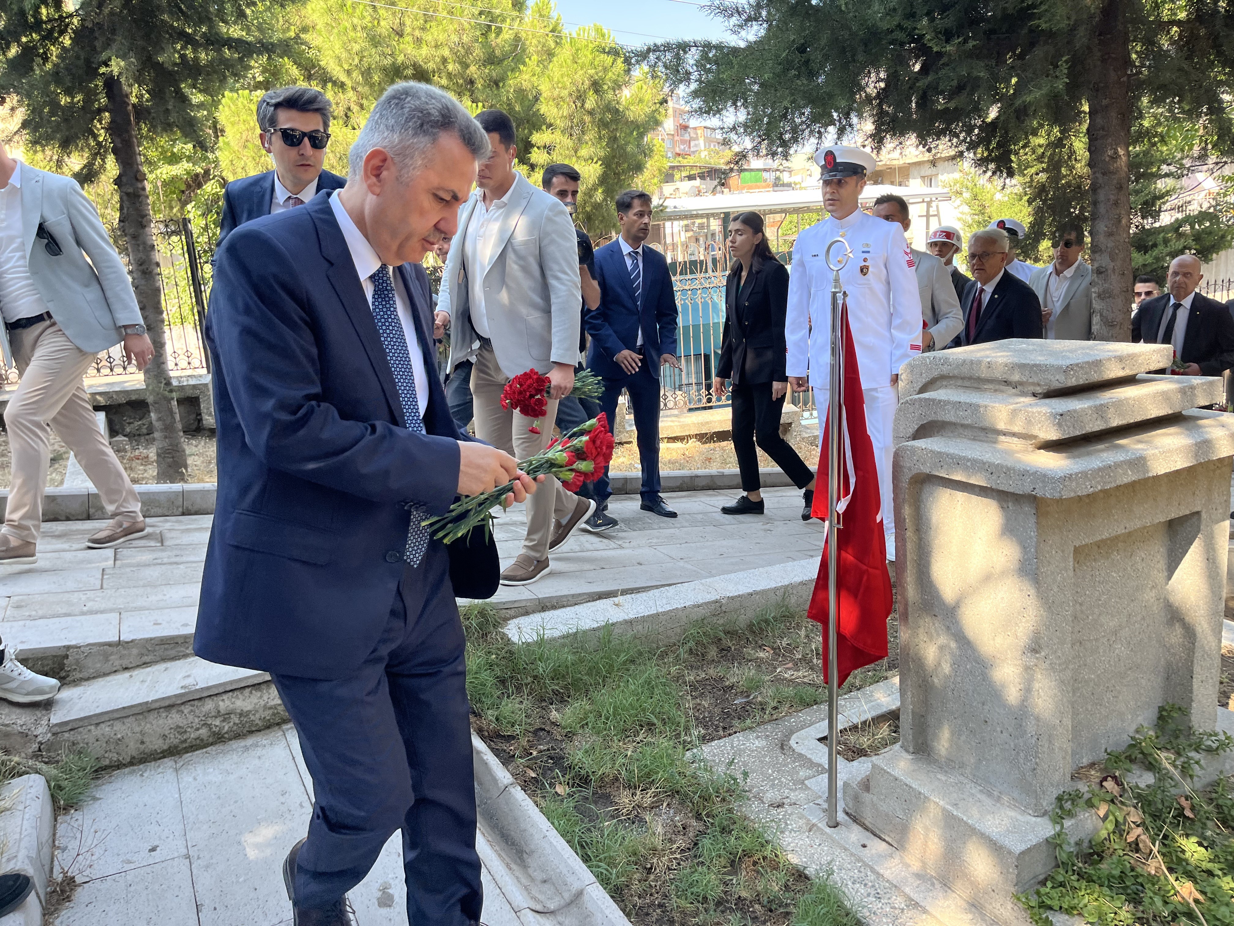 Etö'nün Hain Darbe Girişiminin 9. Yılında İzmir Tek Yürek Oldu (4)