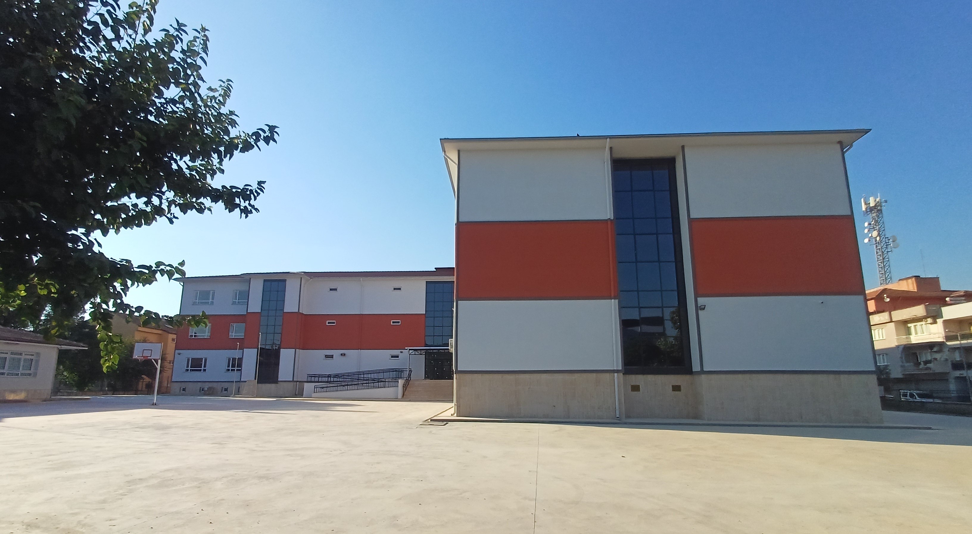 Kaymakam Taş İlkokulu Inşaatında Incelemede Bulundu (2)