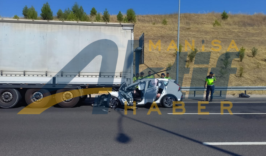Manisa'da Feci Kaza! 1'I Ağır 4 Yaralı 1.1