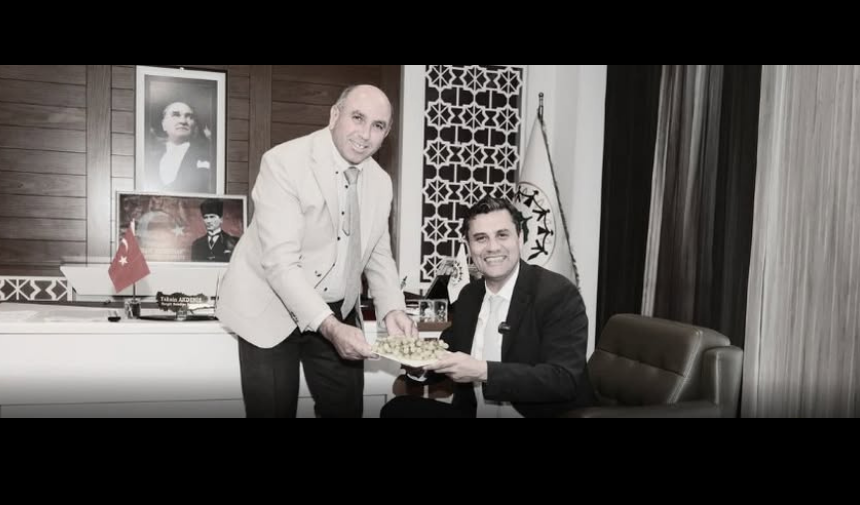 Tahsin Akdeniz'den Merhum Başkan Zeyrek Için Yürek Burkan Mesaj (1)