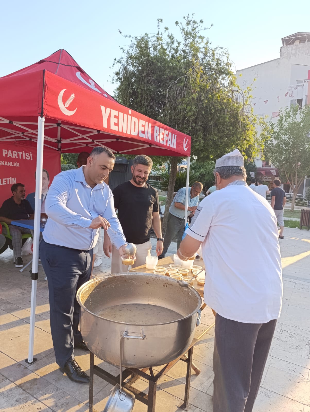 Yeniden Refah Partisi'nden Manisa'da aşure hayrı-1