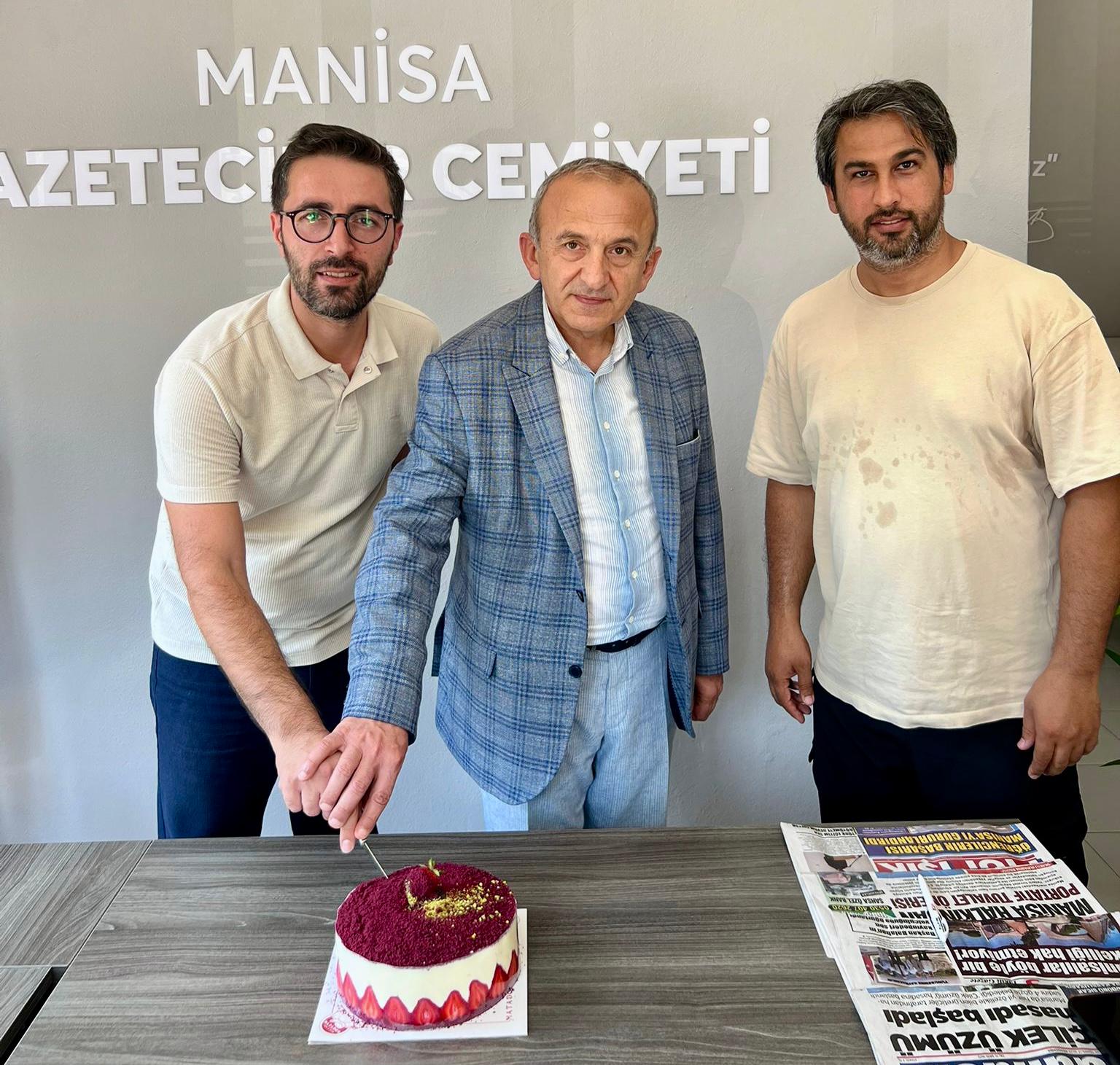 Başkan Yılmaz Manisa'da gazetecileri ziyaret etti-1.1
