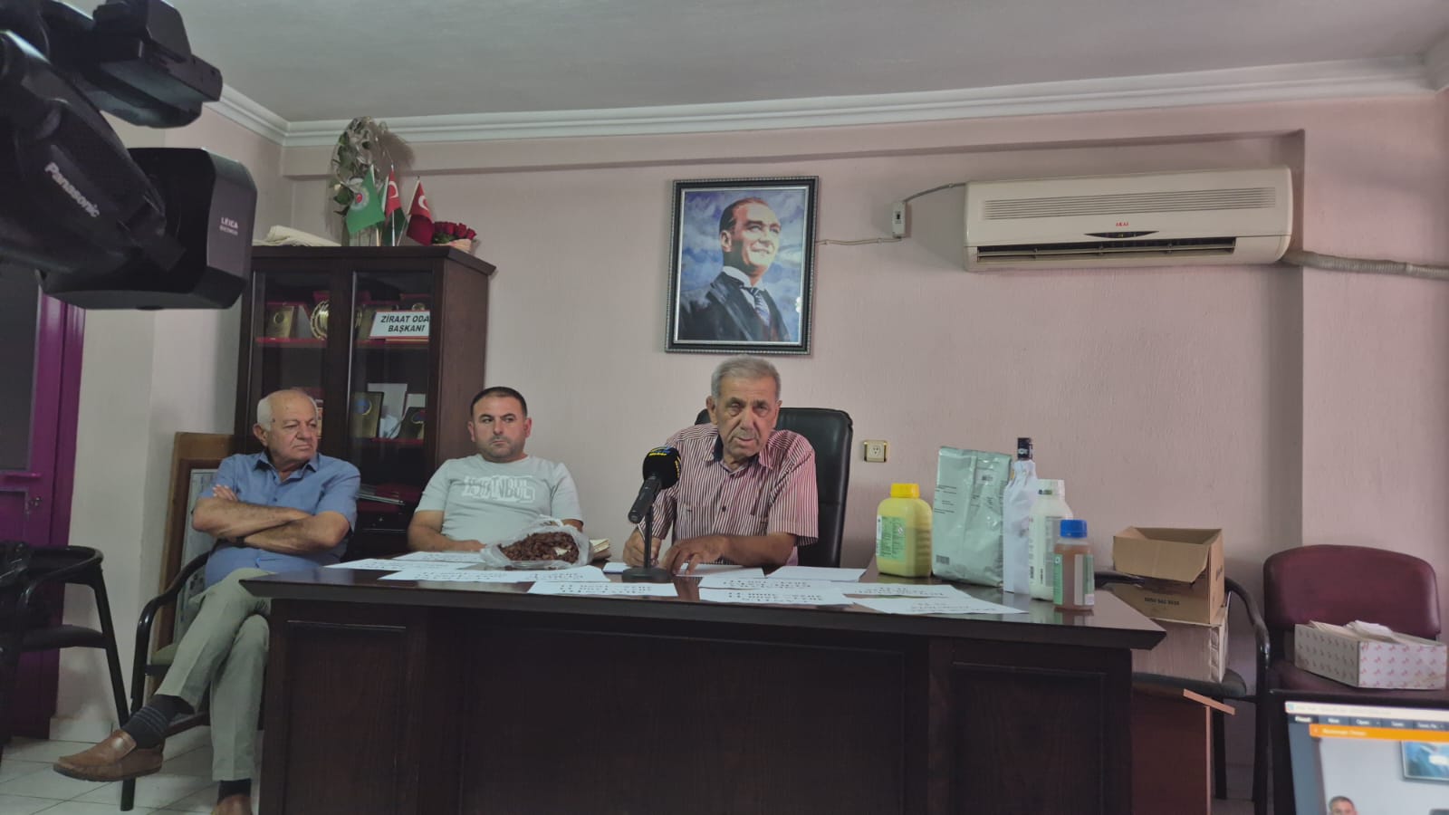 Başkan Ülgen, Sarıgöllü Çiftçiler Borç Batağında, Devlet Yardım Etmeli (4)
