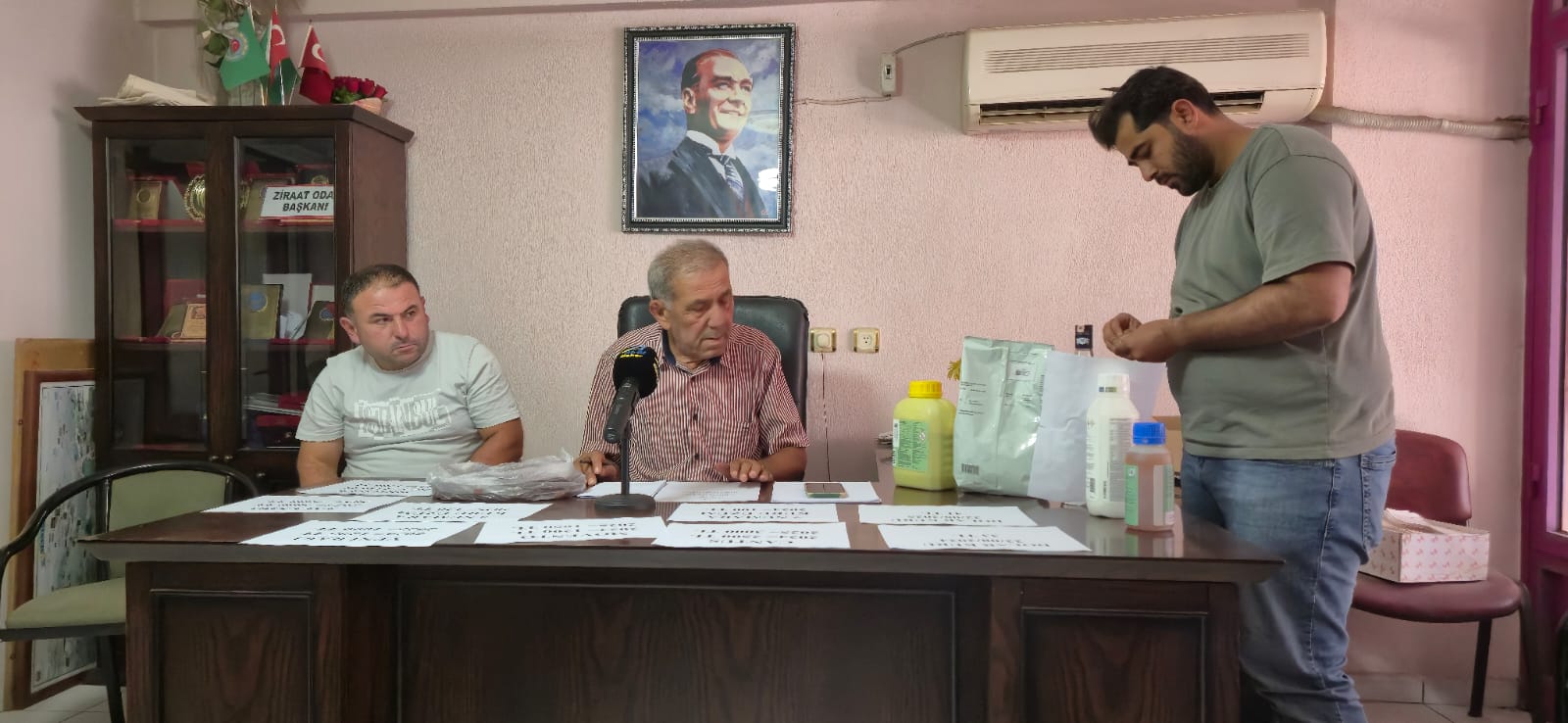 Başkan Ülgen, Sarıgöllü Çiftçiler Borç Batağında, Devlet Yardım Etmeli (8)