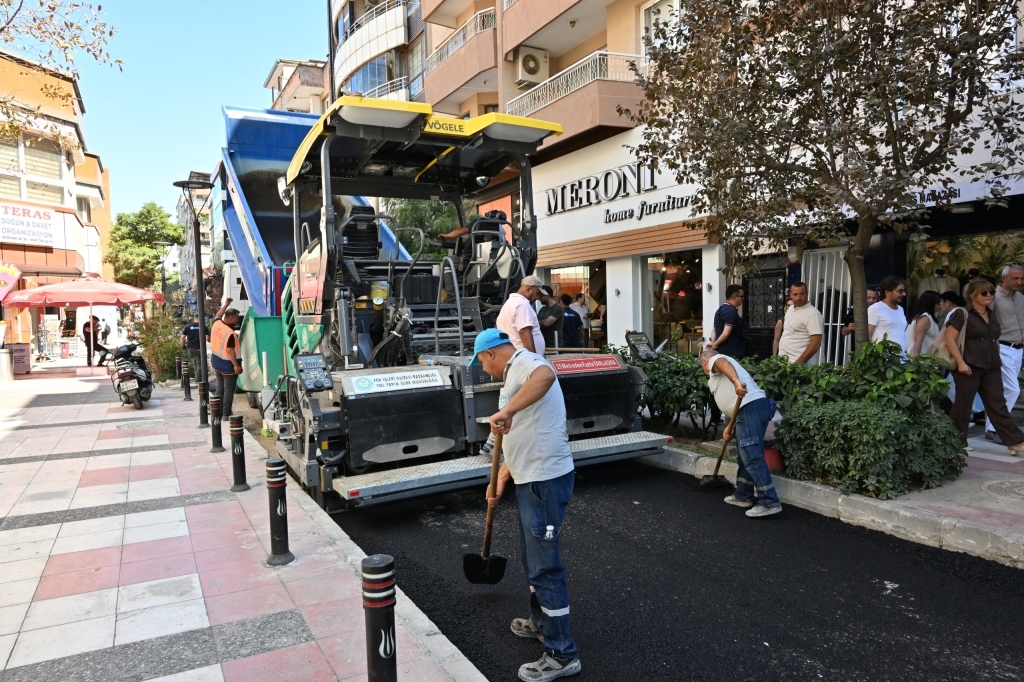 Büyükşehir Merkezde Yolları Yeniliyor5
