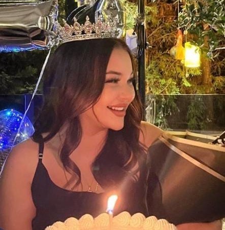 Denizli'de Doğum Günü Partisinden Dönen Nişanlı Çift, Ağaca Saplanan Otomobilde Can Verdi (3)