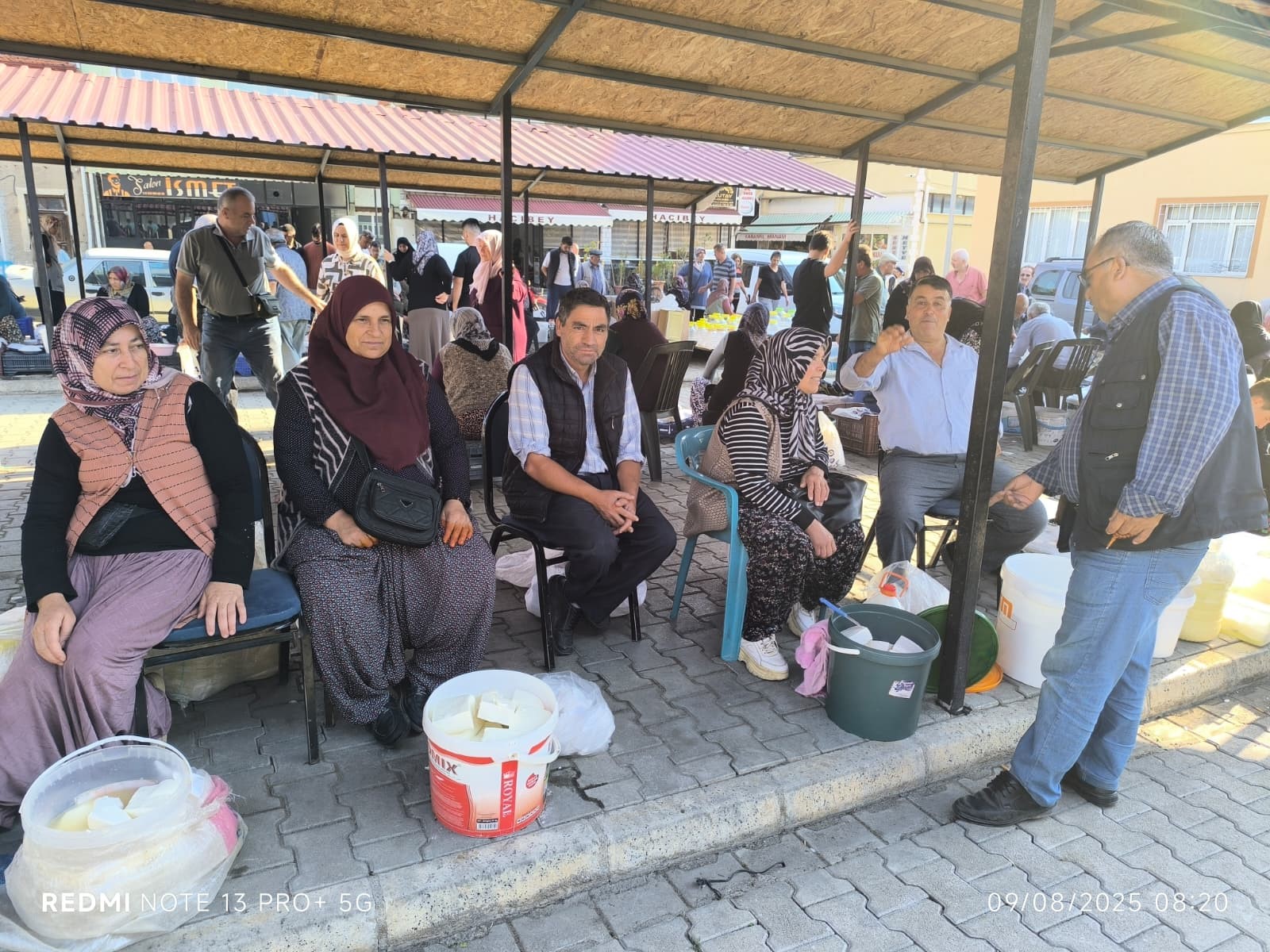 Doğal Ve Taze Lezzetlerin Satışa Sunulduğu Yöresel Ürünler Pazarı'na Vatandaşlar Yoğun Ilgi Gösteriyor (4)