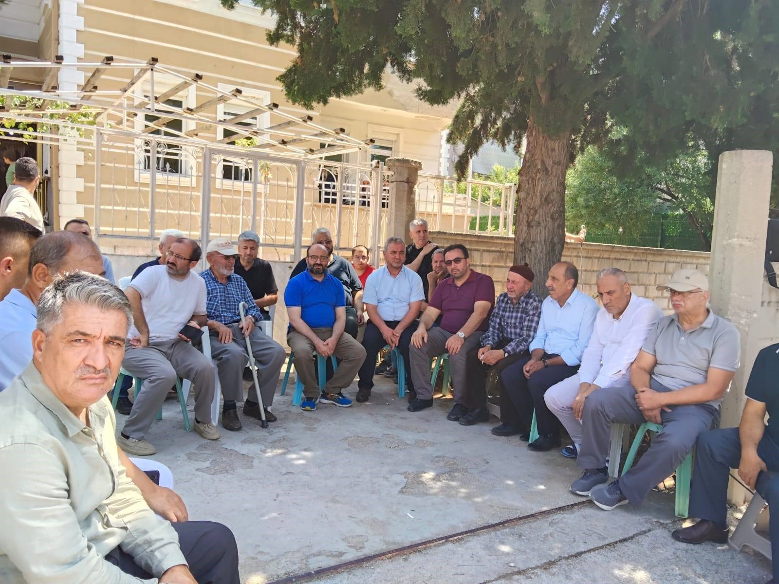 Ege’de Acı Ölüm Oğlunun Cenaze Namazını Kıldırd! (4)