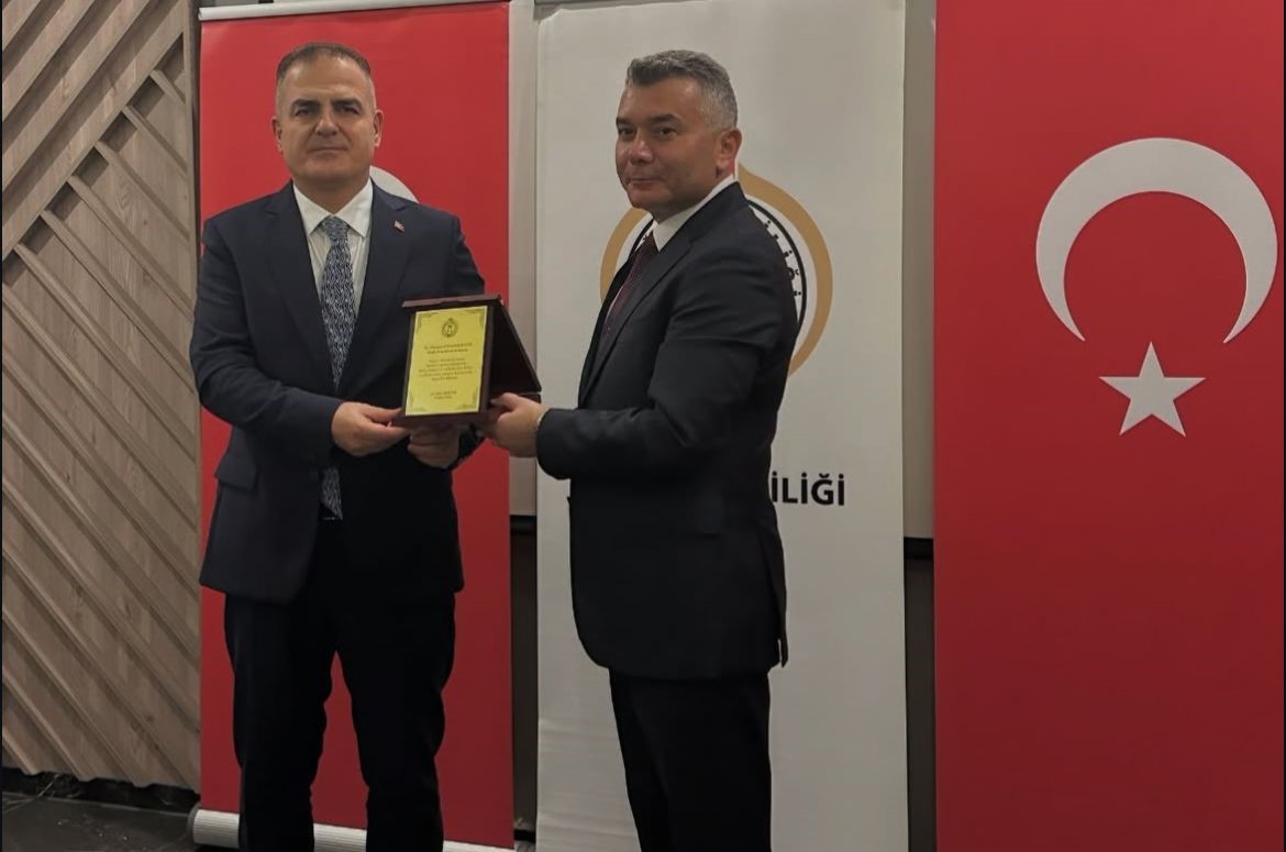 Ege'de Tuğgeneral Büyük, Plaketle Uğurlandı! (2)