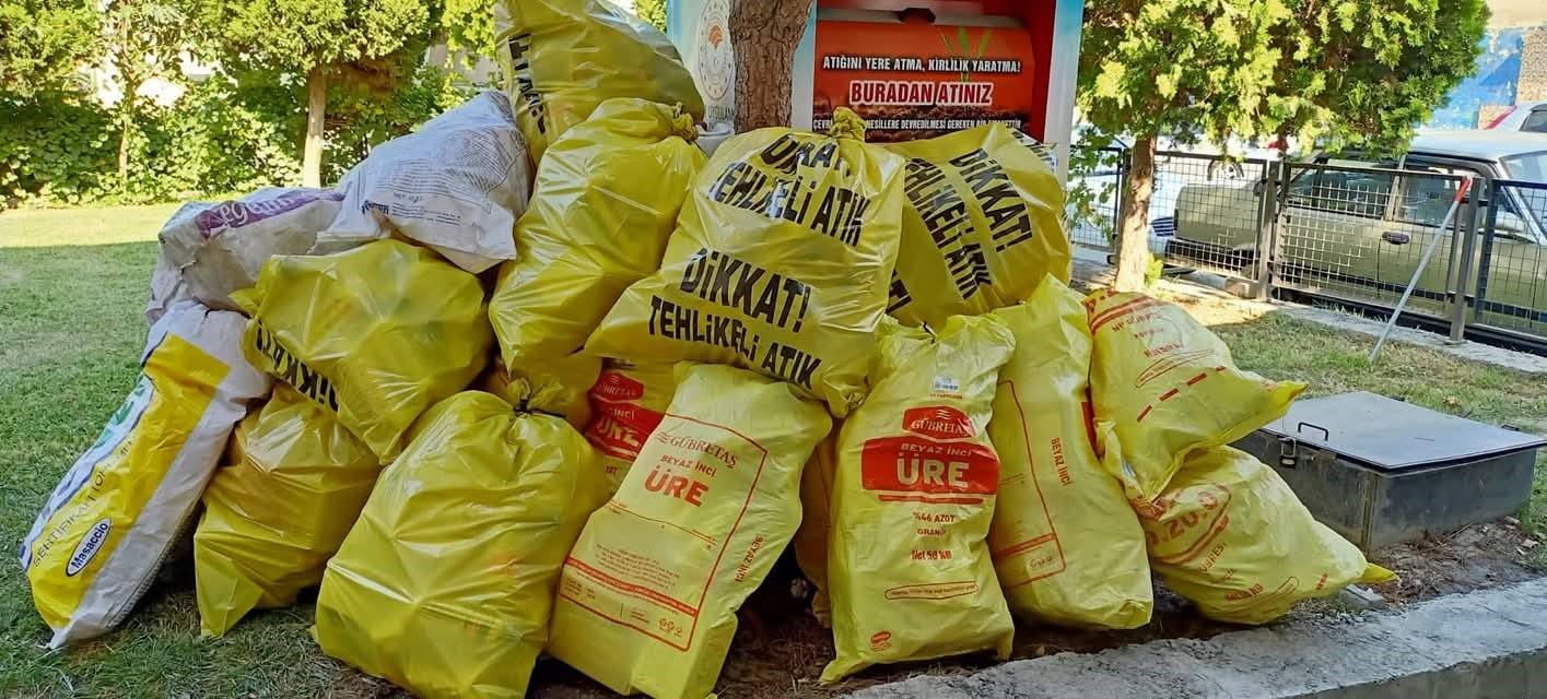 Ege'de Üreticilere Sıvı Gübre Hediyesi! (2)