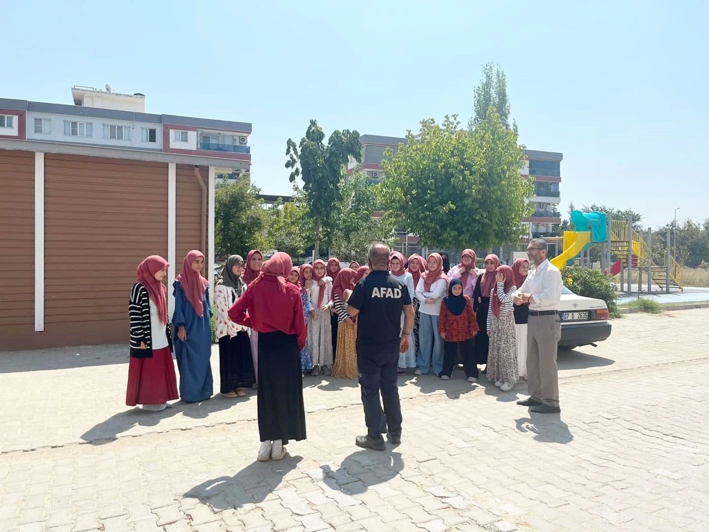 Eğitimle Afet Bilinci Aşılandı (2)