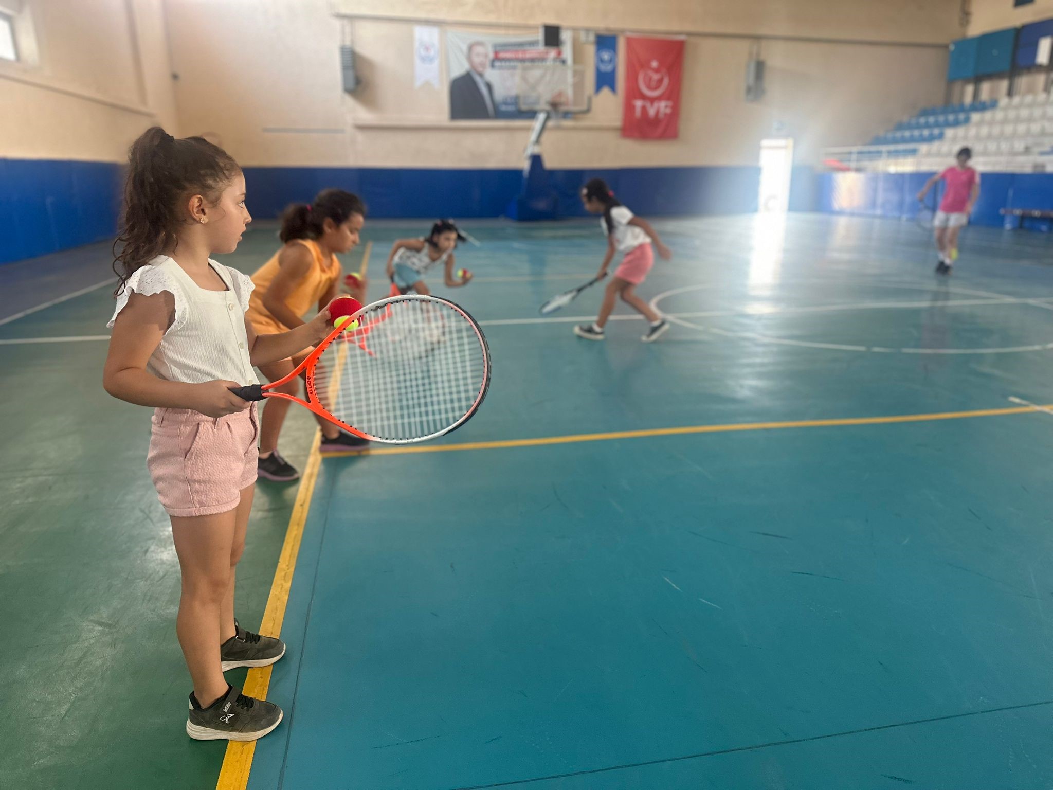 Gençlik Ve Spor İl Müdürlüğü Tarafından Düzenlenen Yaz Spor Okullarında, Gençler Hem Eğleniyor Hem De Yeni Spor Branşlarını Öğrenme Fırsatı Buluyor (2)