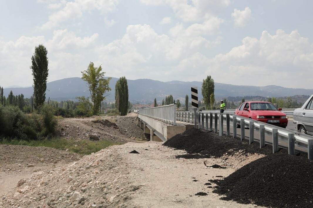 Hisarcık Emet Köprüsünde Inceleme (1)