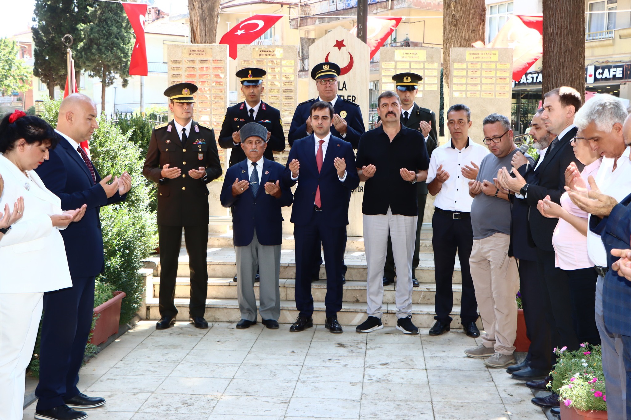 Kula Beledi̇yesi̇ Zafer Bayrami Ti̇lavet