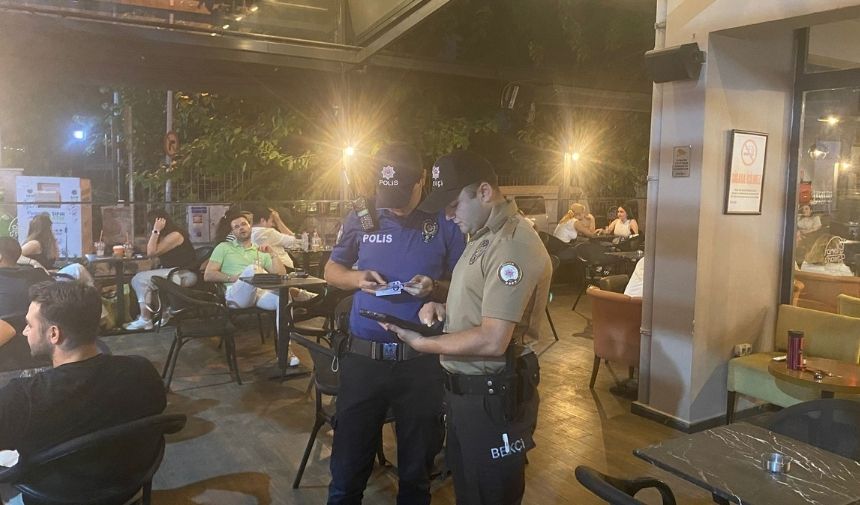 Manisa Emniyet Müdürlüğü'ne Bağlı Asayiş Şube Müdürlüğü Motosikletli Polis Timleri Ile Şehzadeler İlçe Emniyet Müdürlüğü Ekipleri, 22 Ağustos 2025 Cuma Günü 22.00 00.00 Saatleri Arasında Şehzadel (2)