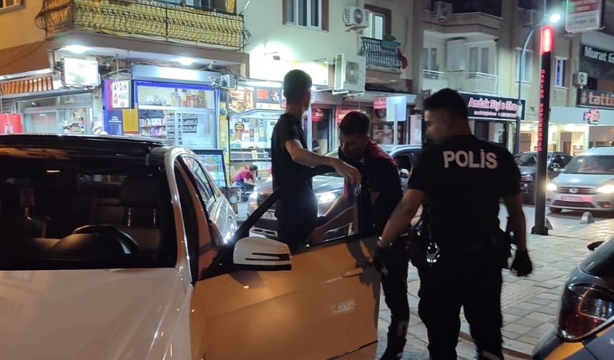 Manisa Emniyet Müdürlüğü'ne Bağlı Asayiş Şube Müdürlüğü Motosikletli Polis Timleri Ile Şehzadeler İlçe Emniyet Müdürlüğü Ekipleri, 22 Ağustos 2025 Cuma Günü 22.00 00.00 Saatleri Arasında Şehzadel (4)