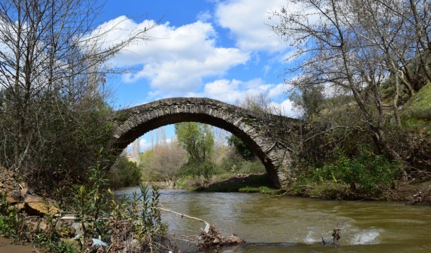 Manisa Köprü Altında Hzuur (2)