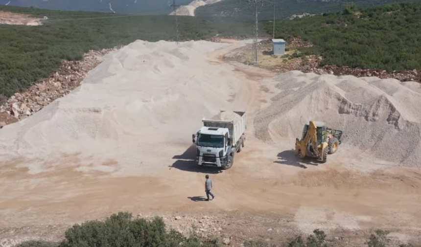 Manisa'da Belediyeden Çiftçilere Büyük Yatırım! (1)