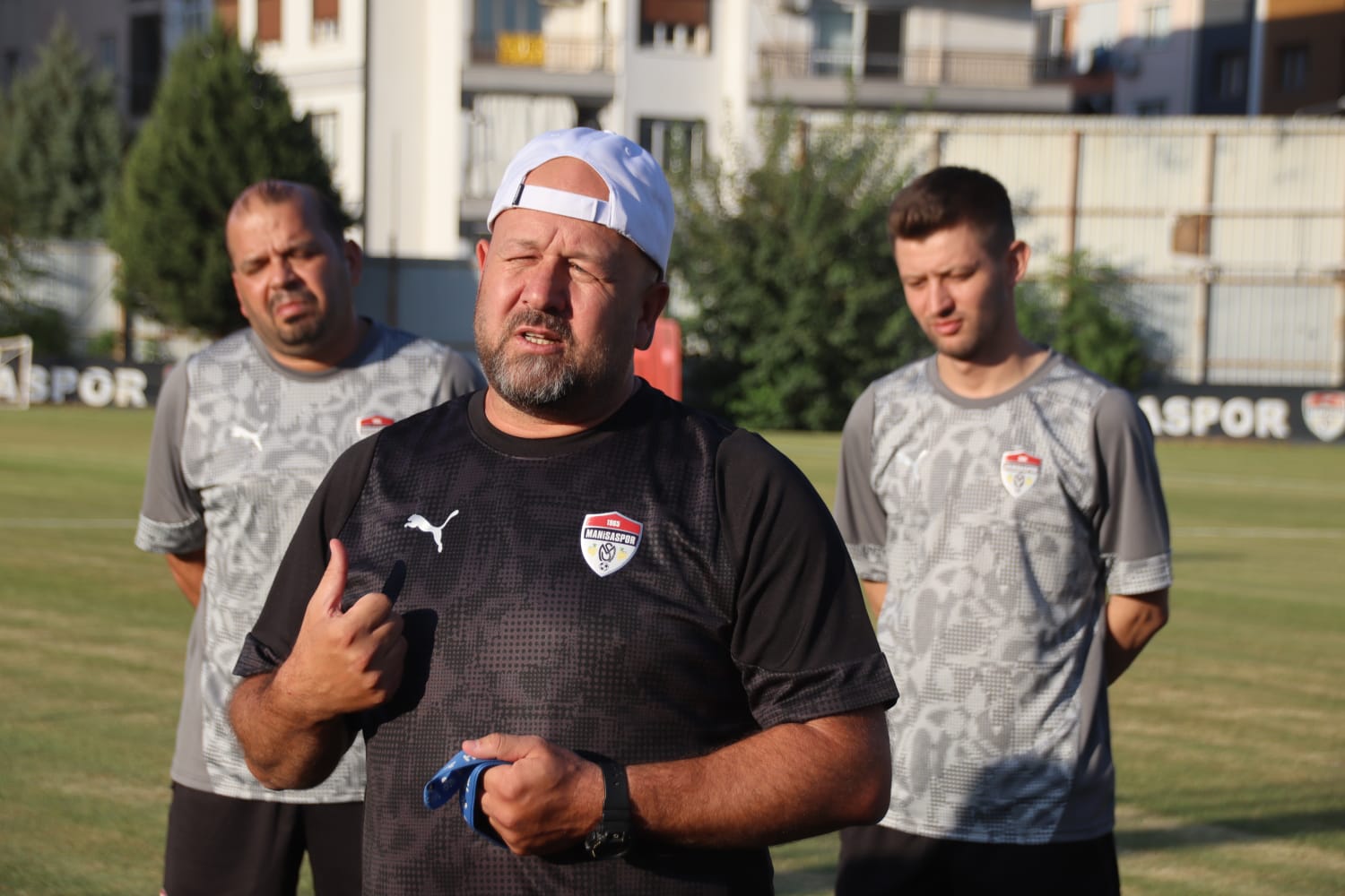 Manisaspor, Sezonun Ilk Antrenmanına Duygusal Anlarla Başladı2