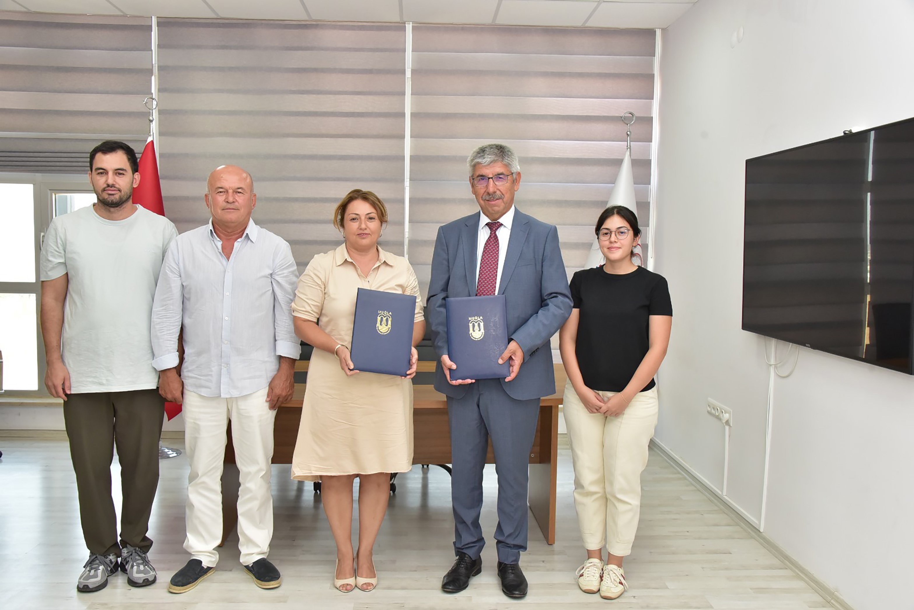 ‘Şal Kız Yurdu’ Için Bağış Sözleşmesi Imzalandı (1)