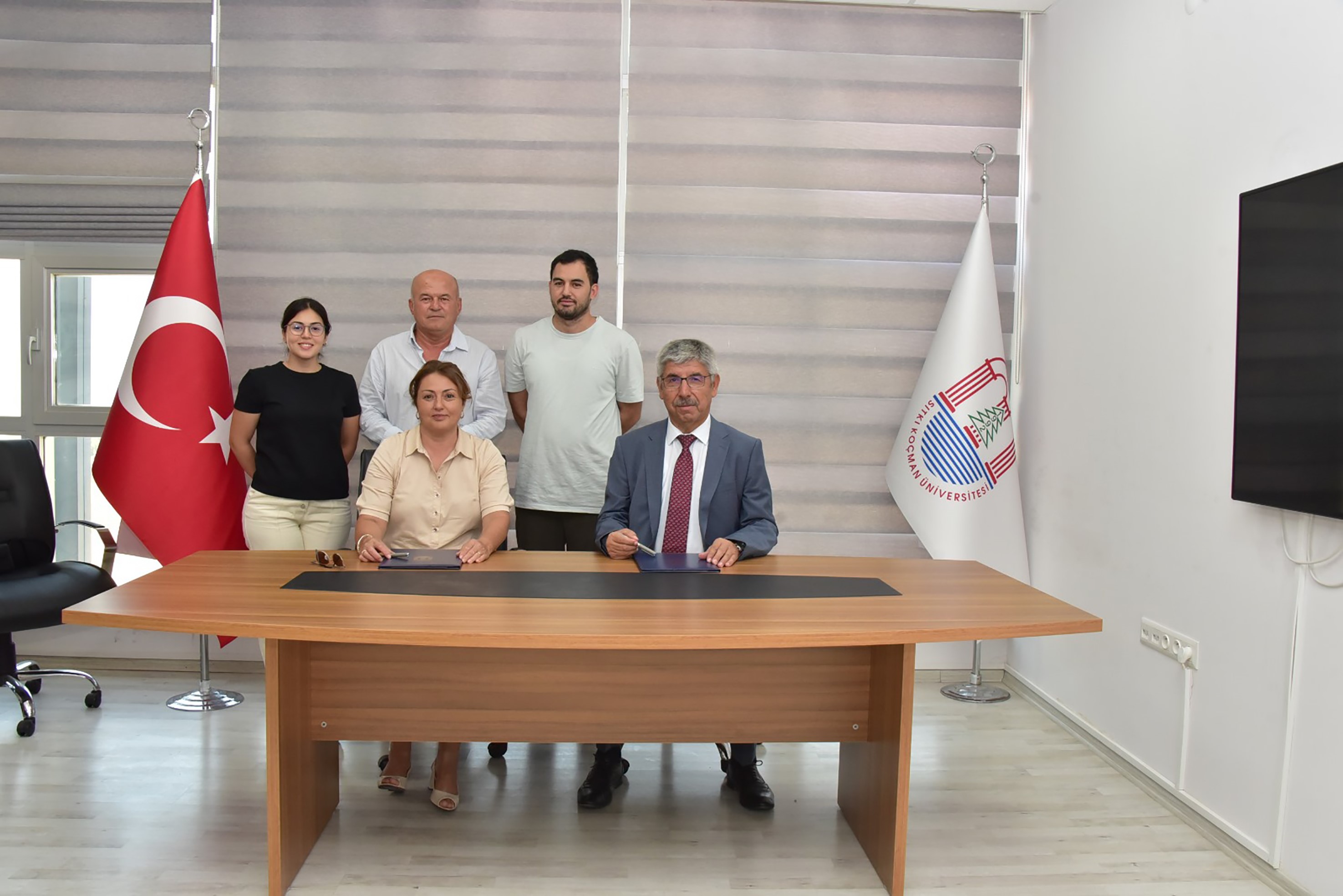 ‘Şal Kız Yurdu’ Için Bağış Sözleşmesi Imzalandı (3)