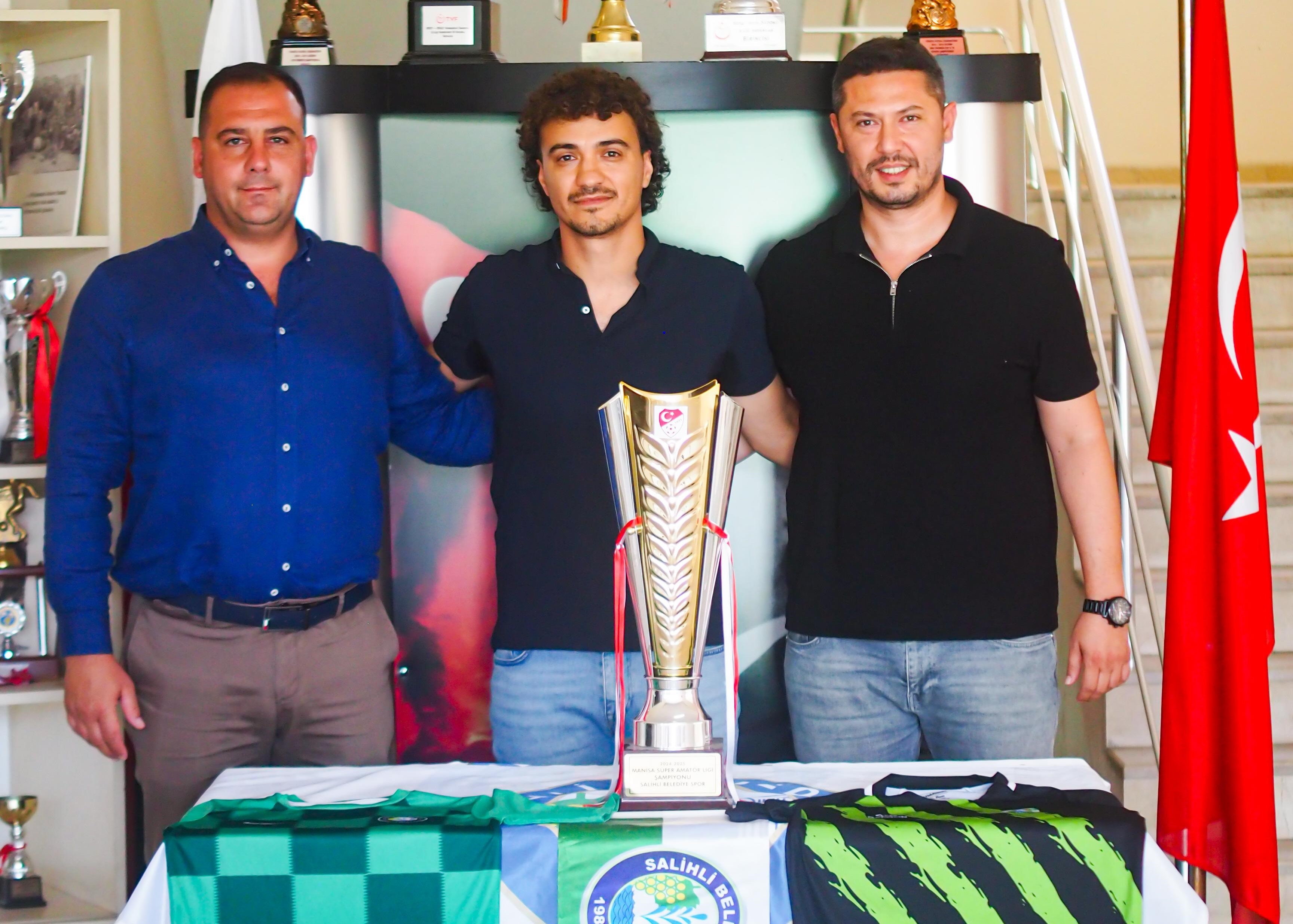 Salihli Belediyespor’da 5 Imza Birden (2)