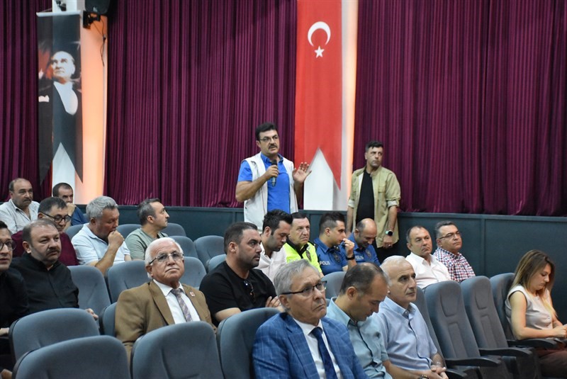 Salihli Kaymakamı Güldoğan, Muhtarlarla Bir Araya Geldi (4)
