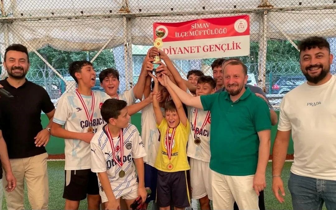 Simav İlçe Müftülüğü Tarafından Düzenlenen Yaz Kur’an Kursları Arası Futbol Turnuvası Sona Erdi (6)