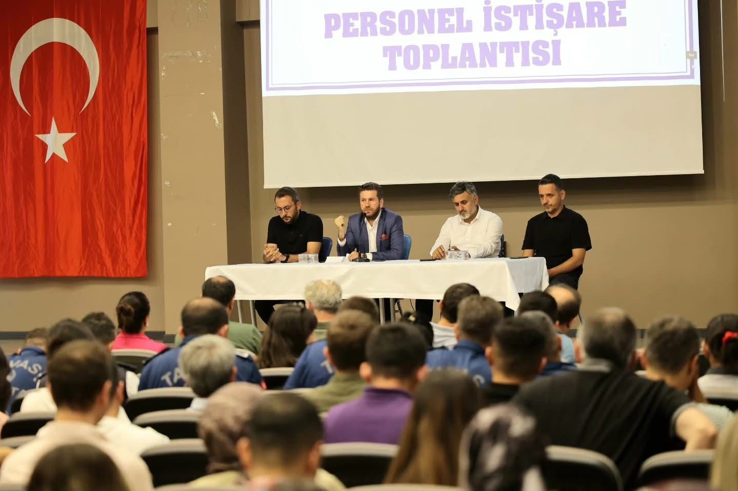 Tavas Belediye Başkanı Kadir Tatık, Personeliyle Bir Araya Gelerek Toplantı Gerçekleştirdi. (4)
