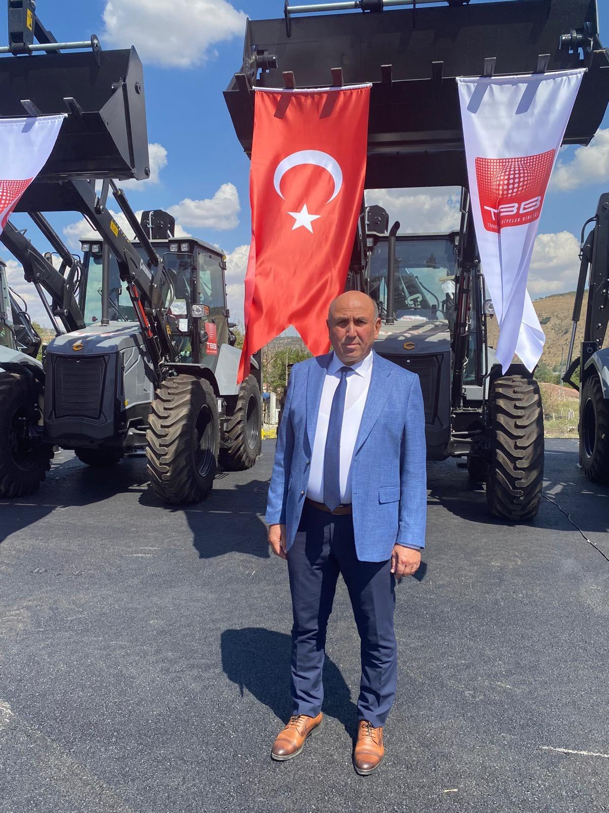 Türkiye Belediyeler Birliği Araç Teslim Törenine Katılarak İlçemize Hibe Edilen Ekskavatör’ü Teslim Aldık İlçemize Hayırlı Uğurlu Olsun (2)