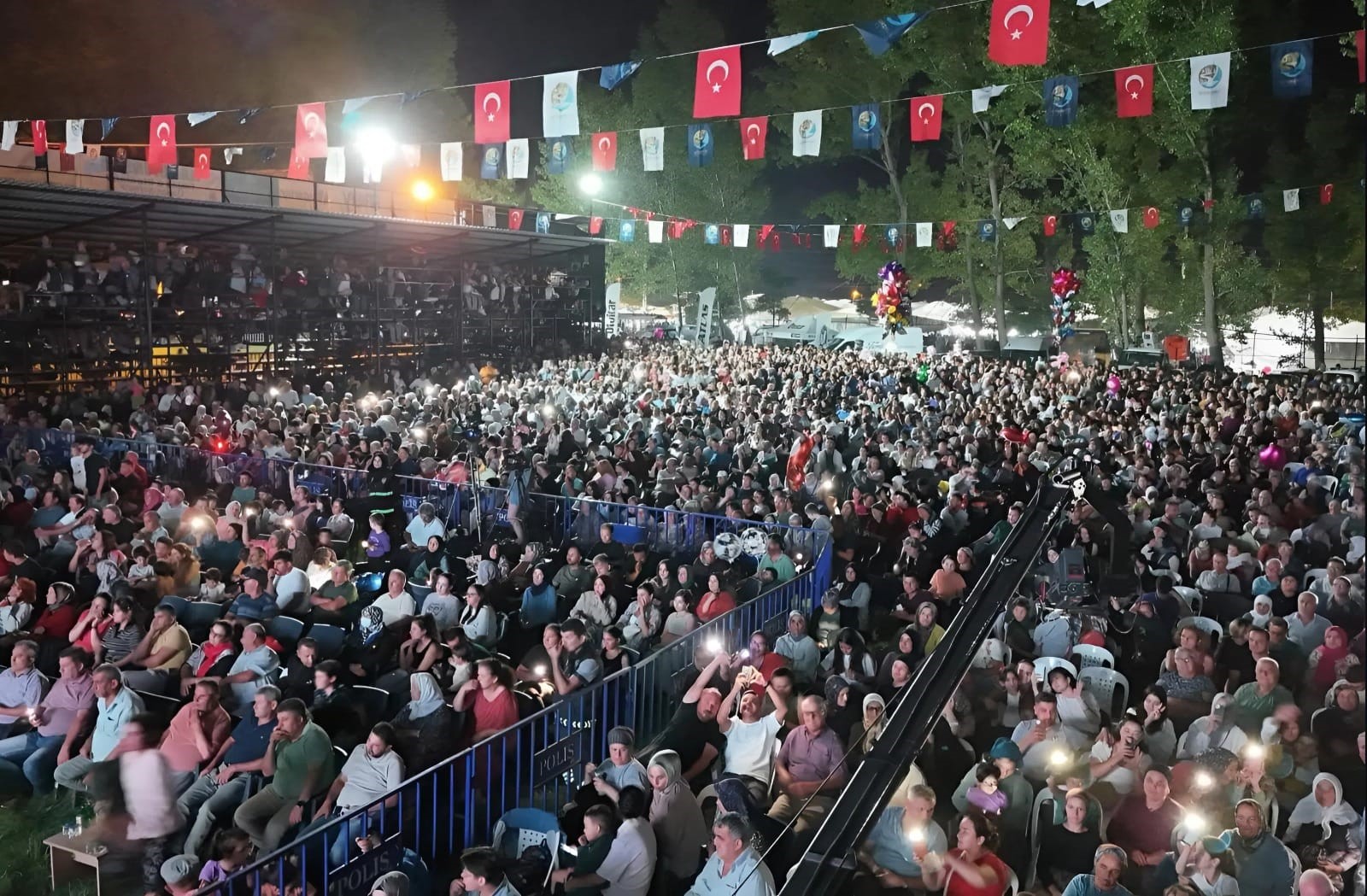 Türkiye'nin Dört Bir Yanından Gelen Güreşçiler, Muğla'nın Seydikemer Ilçesinde Kıyasıya Mücadele Etti (3)