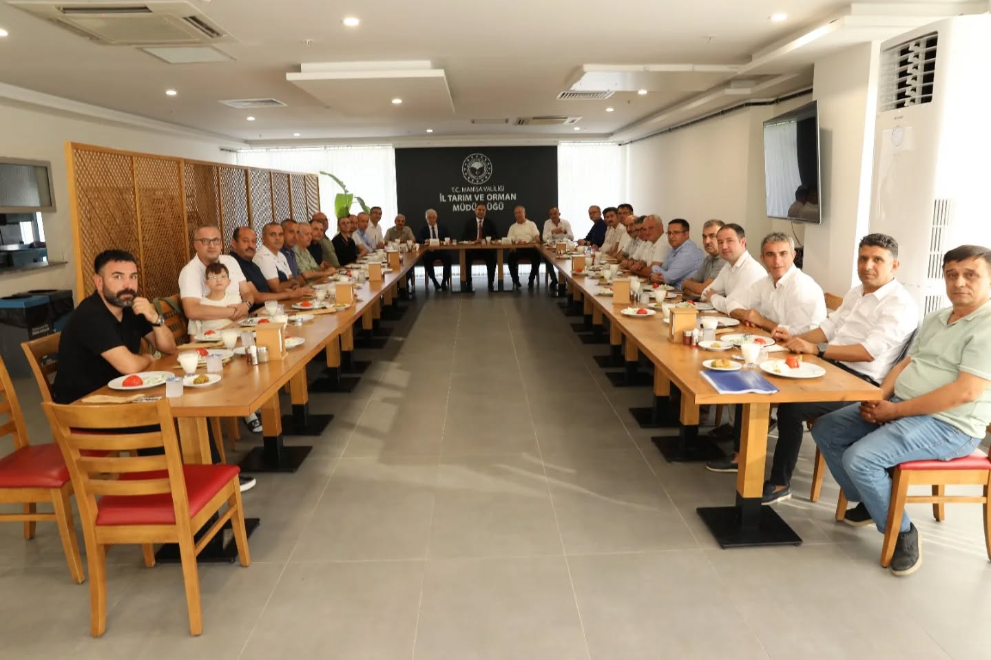 Manisa İl Tarım ve Orman Müdürlüğü'nde Veda Programı Düzenlendi-1