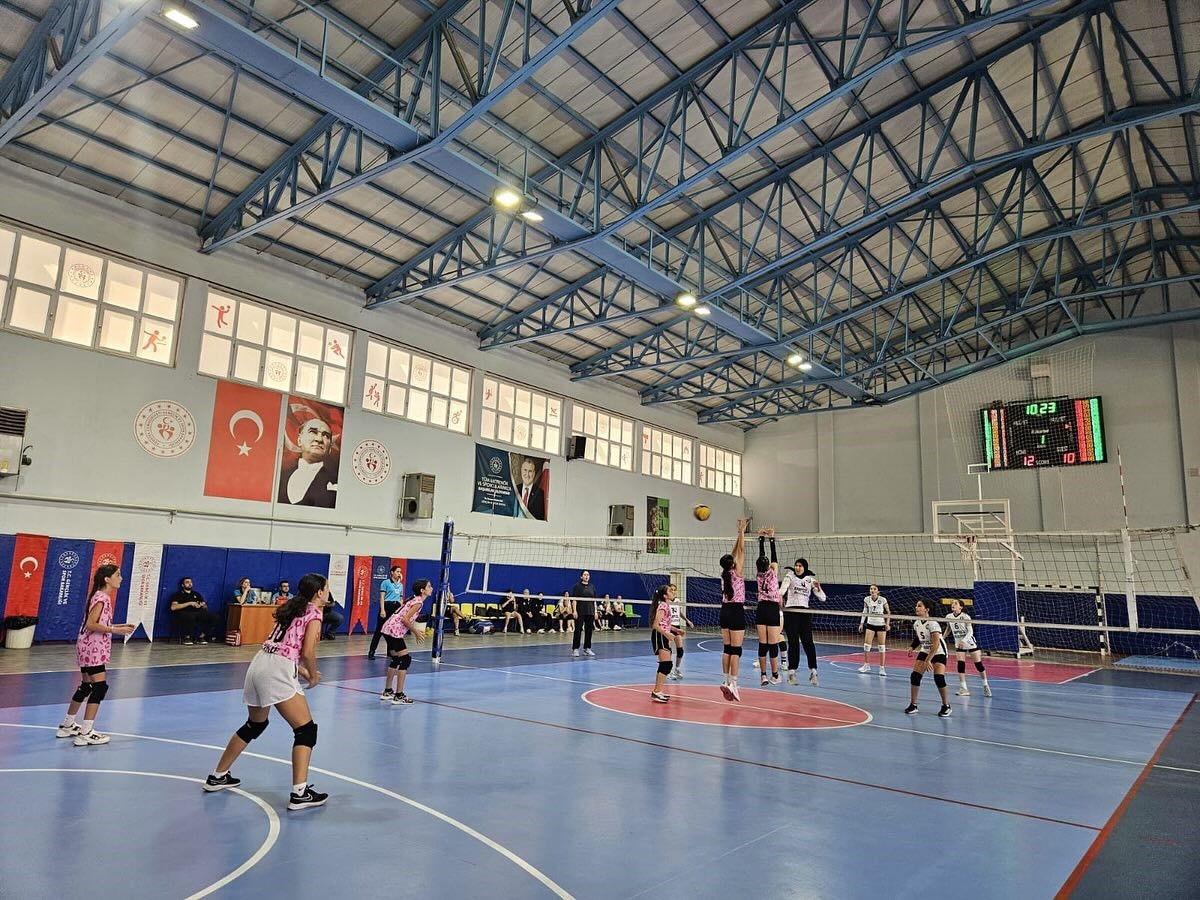 Zafer Kupası Voleybol Turnuvası (2)