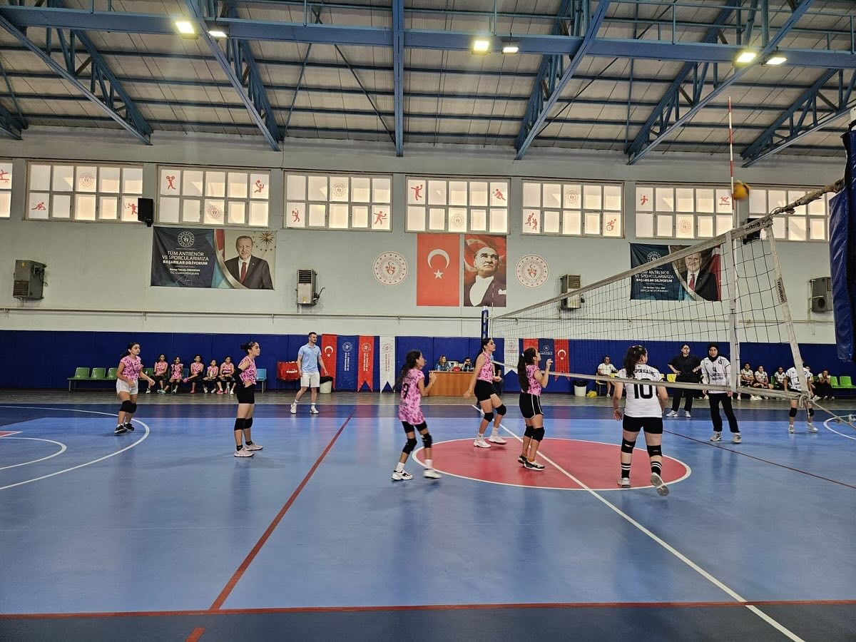 Zafer Kupası Voleybol Turnuvası (4)