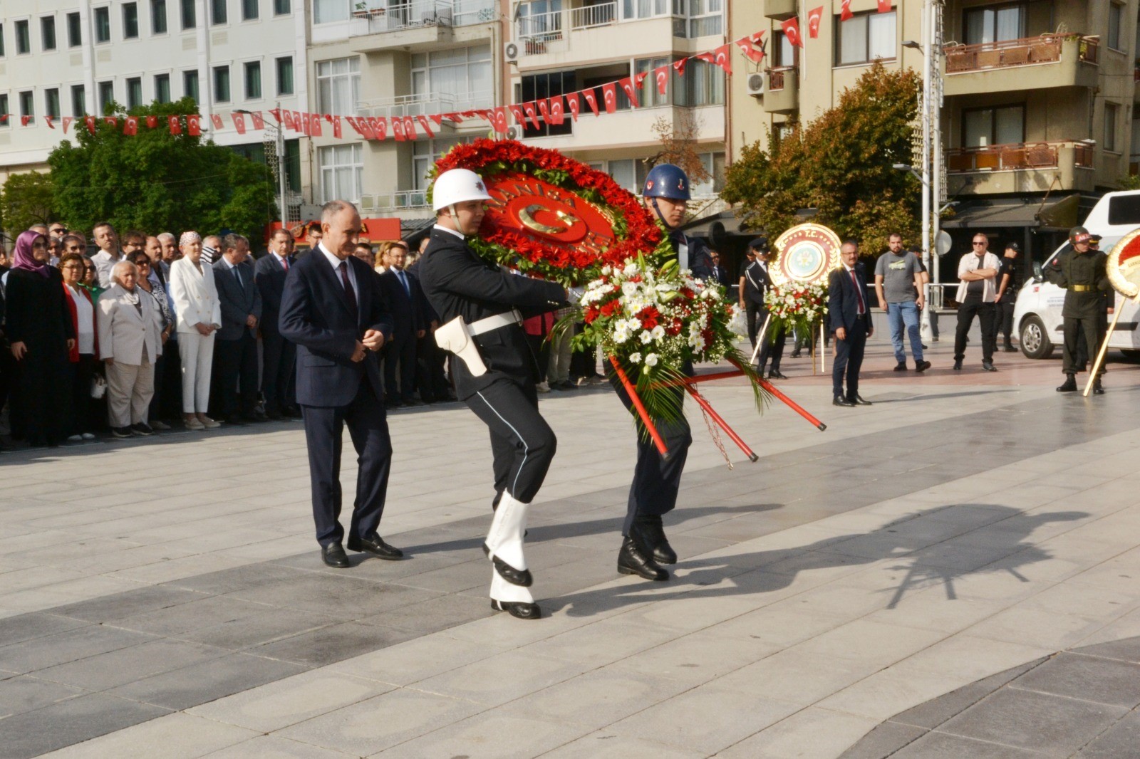 Manisa’nın kurtuluşunun 103. yılı coşkuyla kutlandı-2