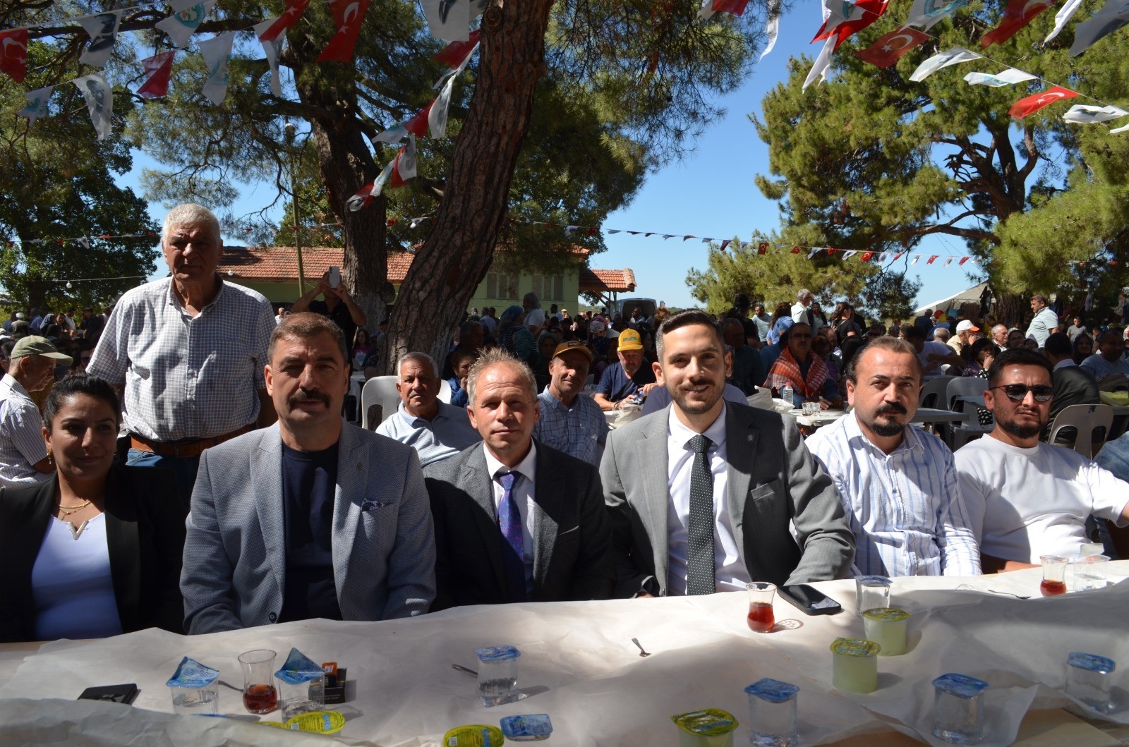 Manisa'da binlerce kişi Encekler'de buluştu!