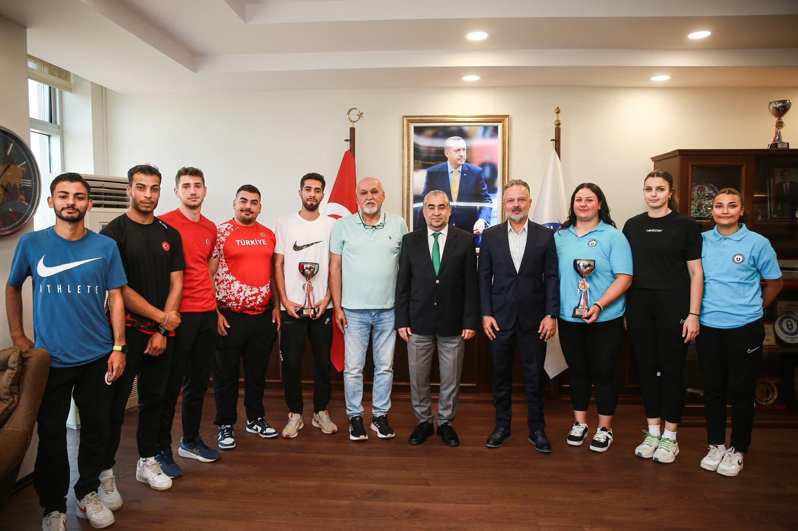 Adü, Şampiyonlar Okulu Unvanı Gururla Taşıyor (2)