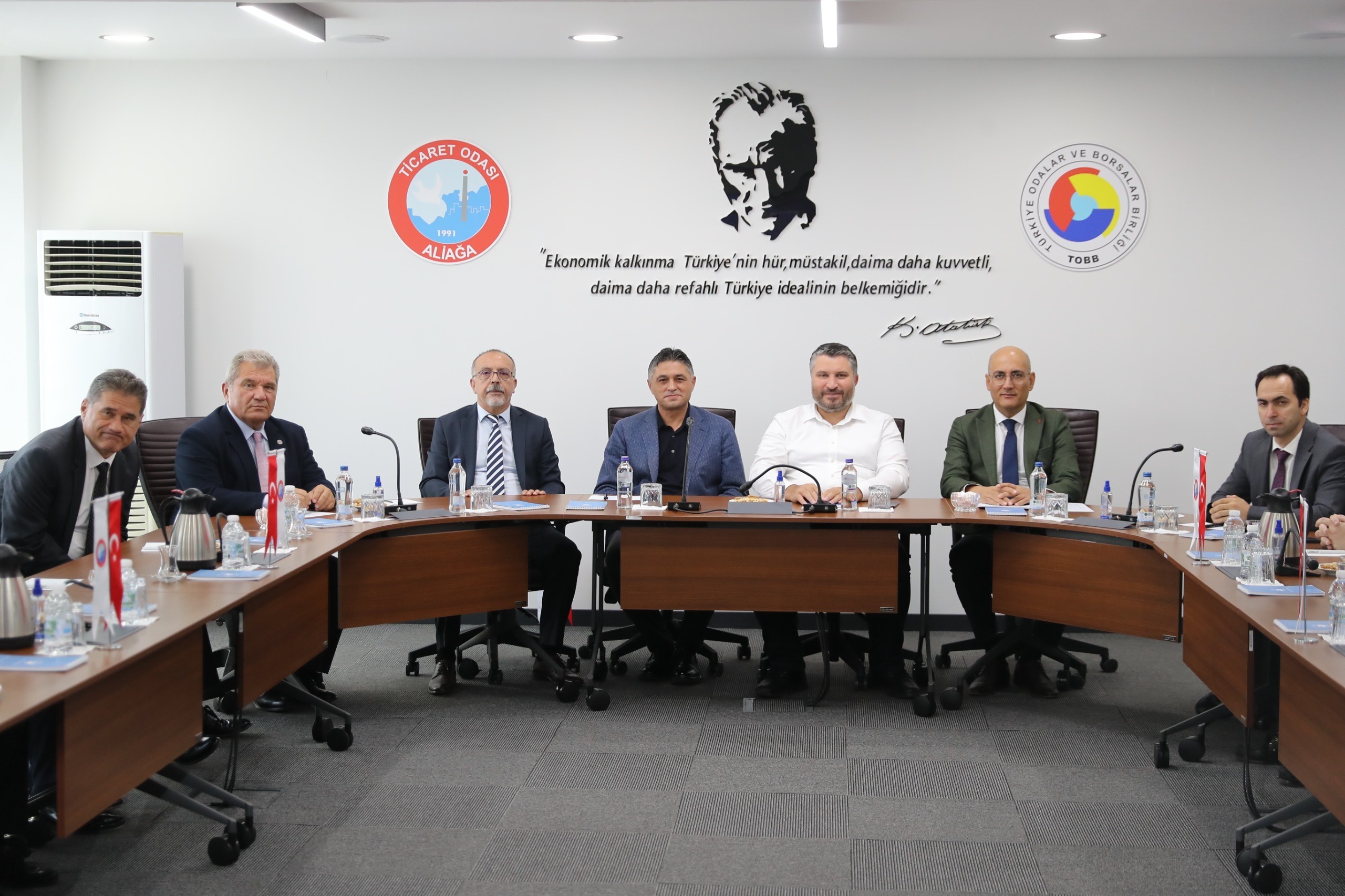 Bakan Yardımcısı İnan, Yatırımcılarla Bir Araya Geldi (2)