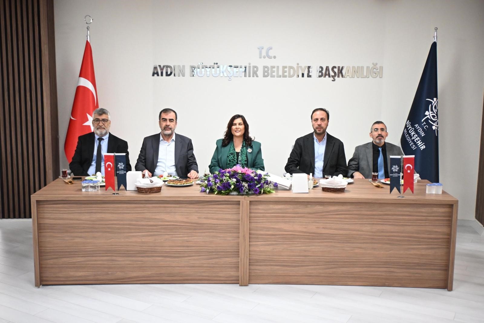 Başkan Çerçioğlu, Muhtarlar Ile Bir Araya Geldi (2)-1