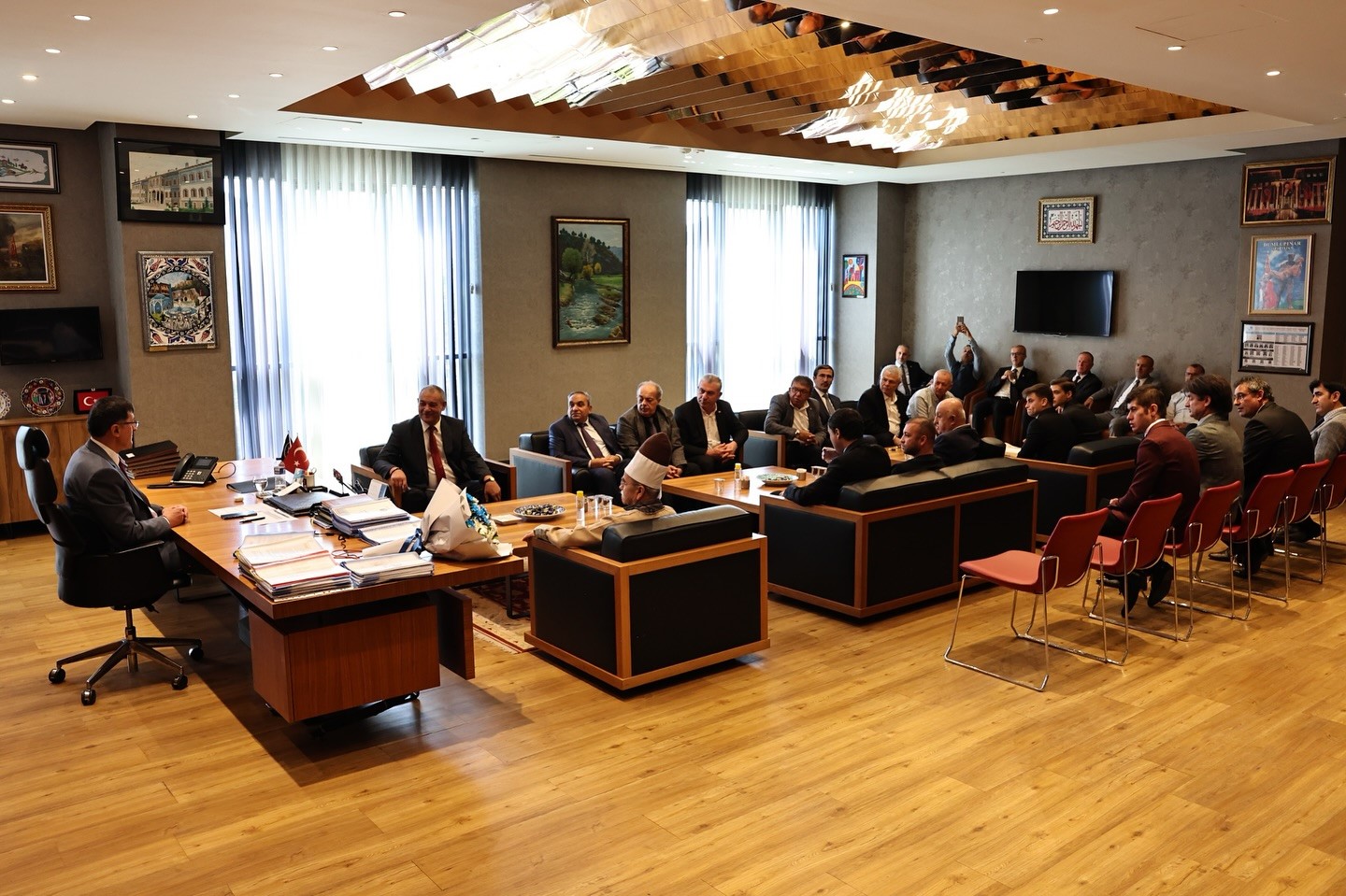 Başkan Kahveci, Ahilik Haftası Kutlama Komitesi'ni Kabul Ett (2)