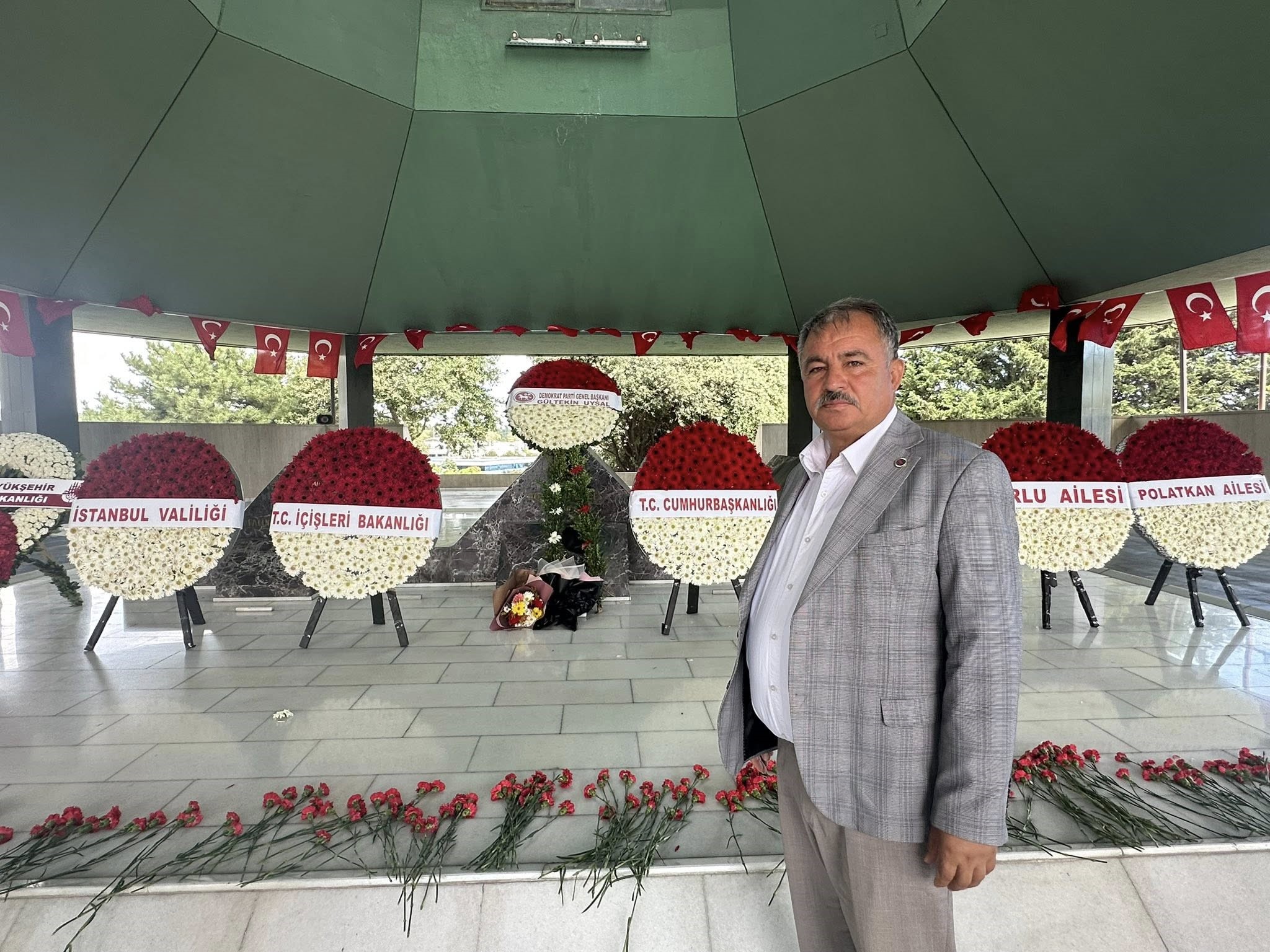 Başkan Pütün, Menderes Ve Özal’ın Kabirlerini Ziyaret Etti (3)