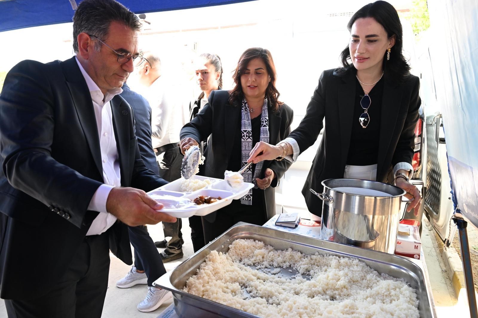 Büyükşehir'den Öğrencilere Okul Çantası! (4)