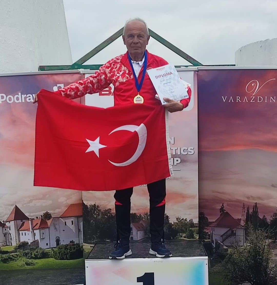 Ege'de 75 Yaşındaki Ünay, Rekorları Taçlandırdı! (5)