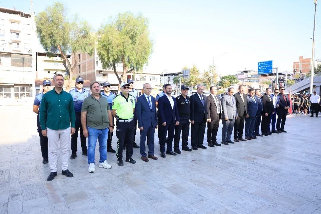 Ege'de Binlerce Öğrenci Ders Başı Yaptı! (1)