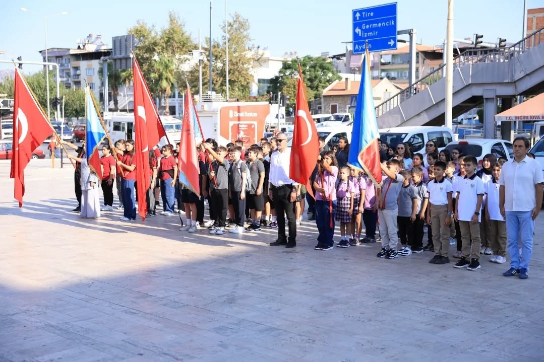 Ege'de Binlerce Öğrenci Ders Başı Yaptı! (3)