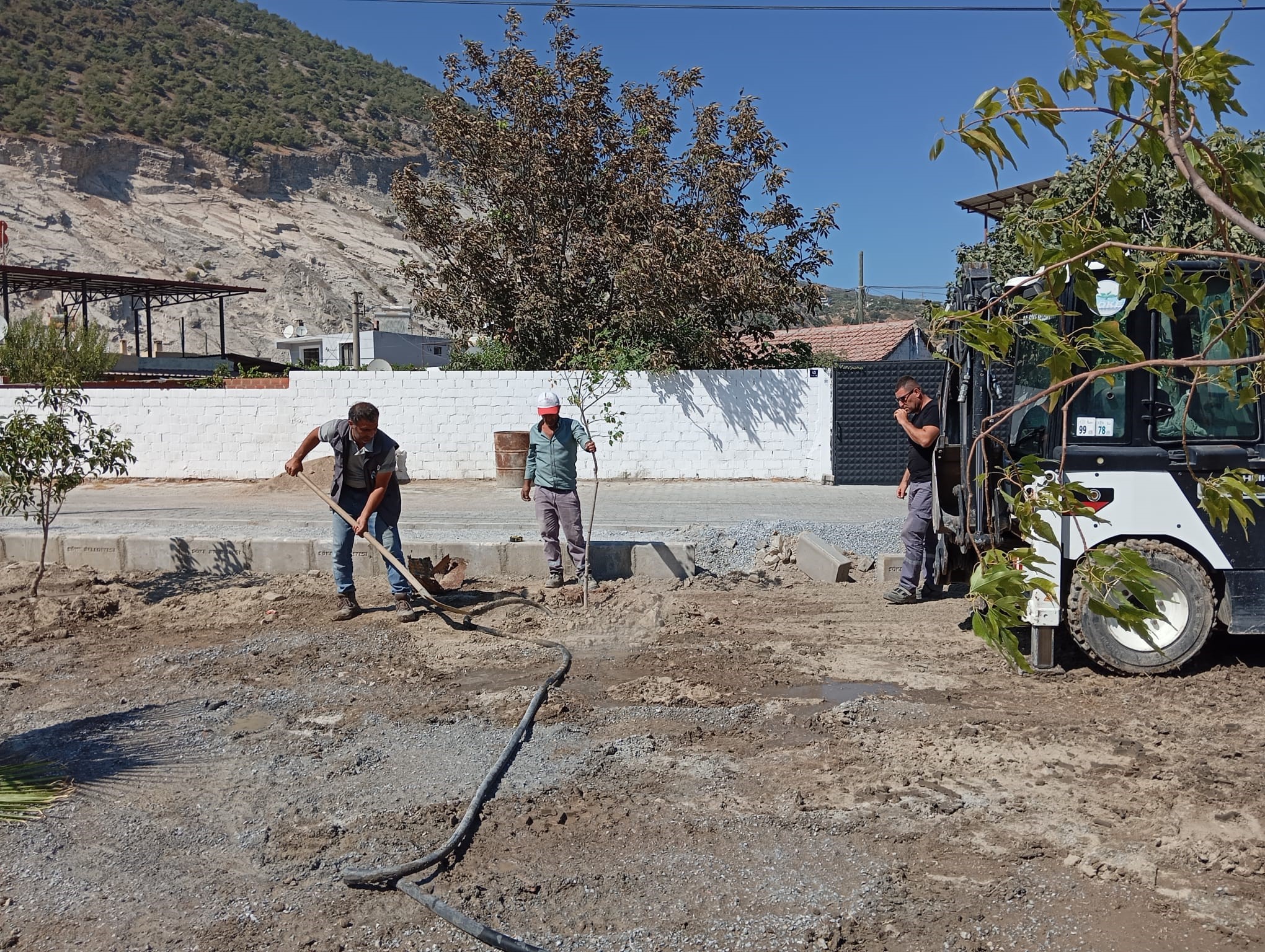 Ege'de Çocuklar Unutulmadı Yeni Park Ve Oyun Alanı (1)