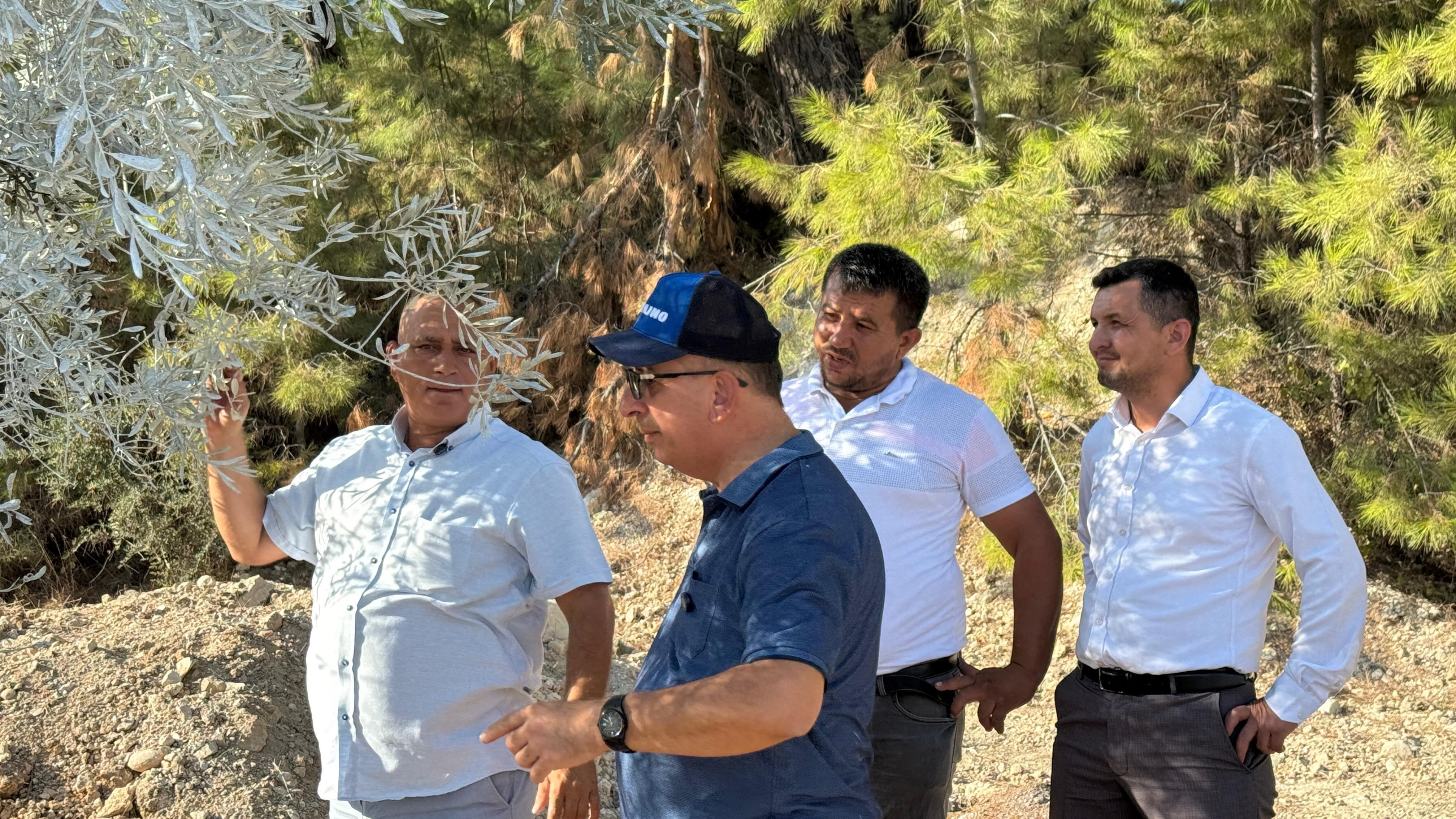 Ege'de Gönüllü Gençler, Üreticinin Alın Terine Ortak Oldu (2)